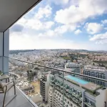 New To The Matket - 19th Floor In The Prestigious Mercury Tower By Sf Homes 아파트 *