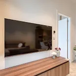 아파트 New To The Matket - 19th Floor In The Prestigious Mercury Tower By Sf Homes *