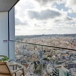 아파트 New To The Matket - 19th Floor In The Prestigious Mercury Tower By Sf Homes *