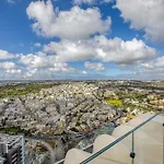 아파트 New To The Matket - 19th Floor In The Prestigious Mercury Tower By Sf Homes *