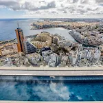 아파트 New To The Matket - 19th Floor In The Prestigious Mercury Tower By Sf Homes *