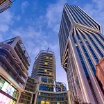 New To The Matket - 19th Floor In The Prestigious Mercury Tower By Sf Homes 아파트