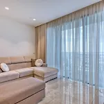 New To The Matket - 19th Floor In The Prestigious Mercury Tower By Sf Homes Διαμέρισμα *